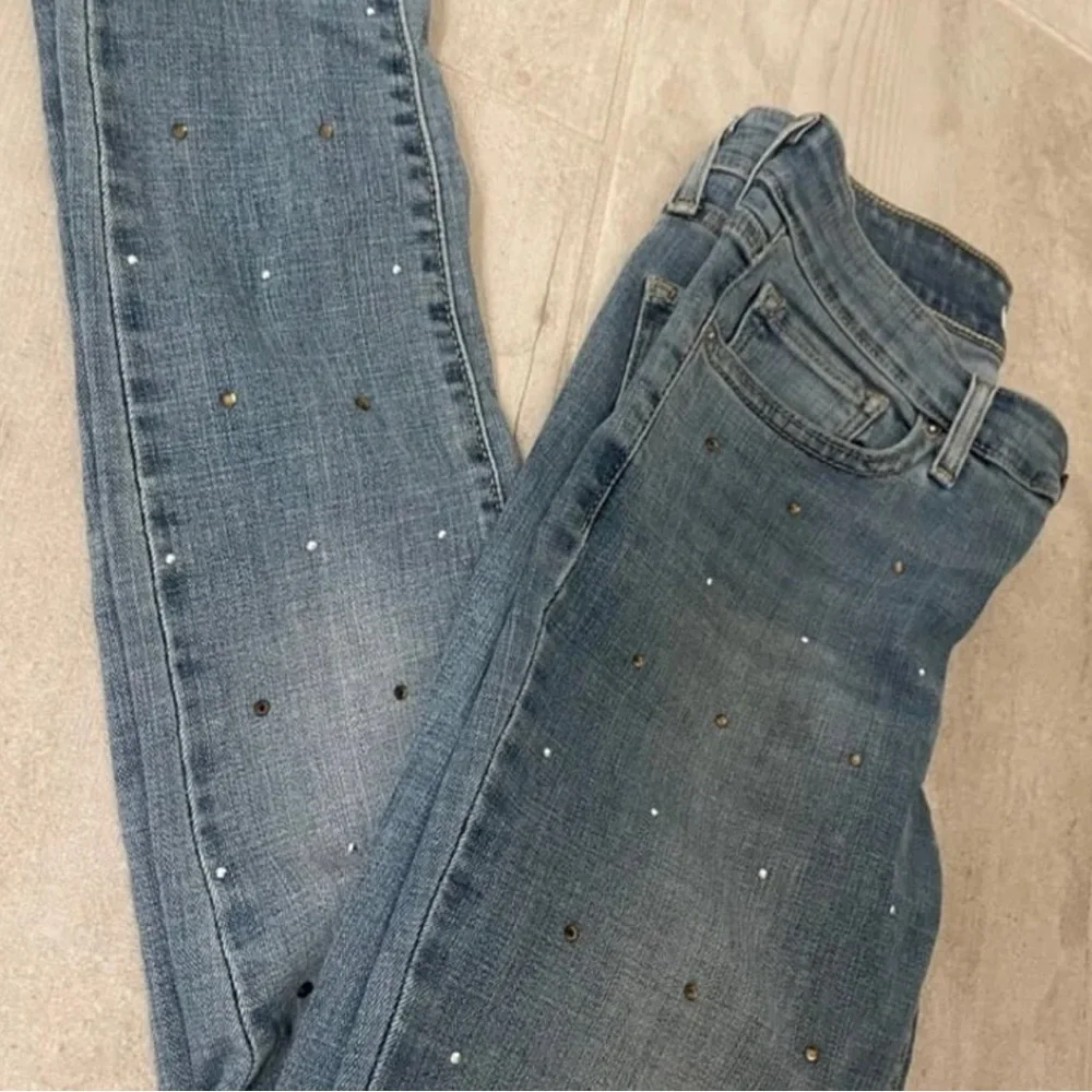 Levi Rhinestone Skinny Jeans Size 26 - Picture 3 of 10